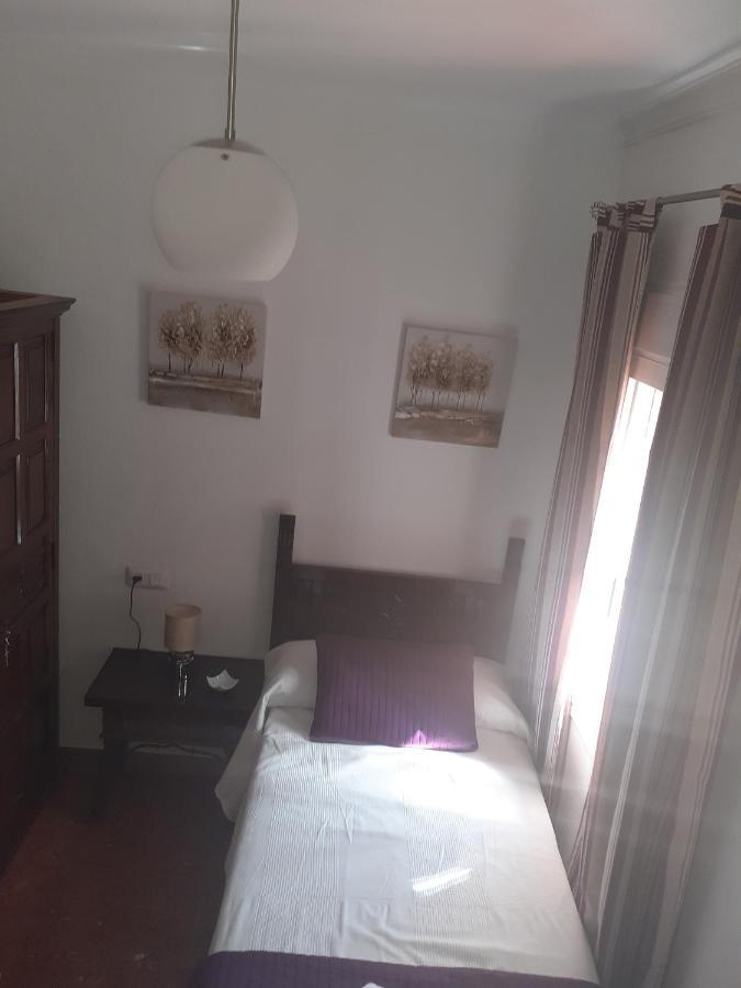 סהרה דה לה סיירה Casa Rural Plaza Zahara Buenas Vistas מראה חיצוני תמונה