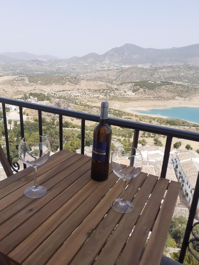 סהרה דה לה סיירה Casa Rural Plaza Zahara Buenas Vistas מראה חיצוני תמונה
