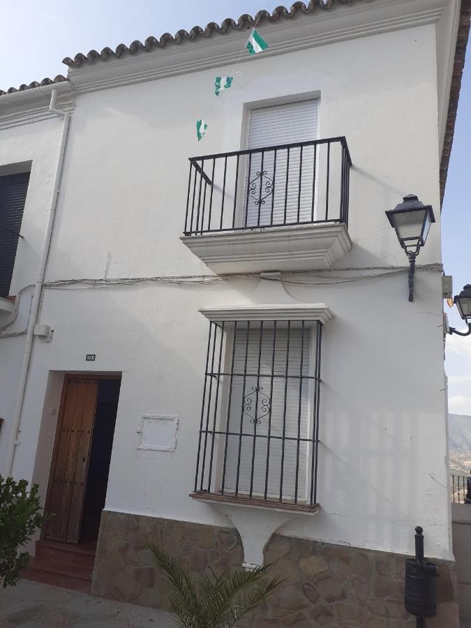 סהרה דה לה סיירה Casa Rural Plaza Zahara Buenas Vistas מראה חיצוני תמונה