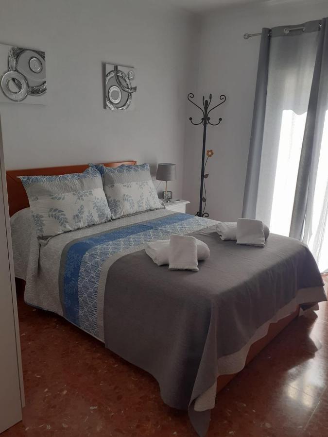 סהרה דה לה סיירה Casa Rural Plaza Zahara Buenas Vistas מראה חיצוני תמונה