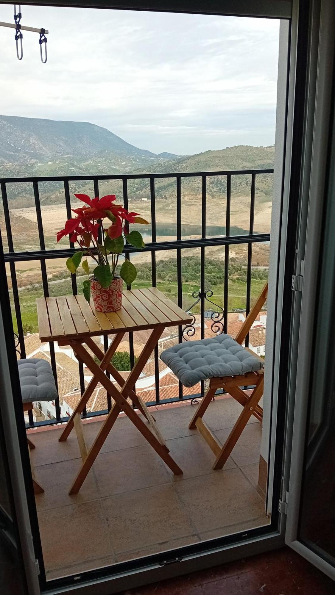 סהרה דה לה סיירה Casa Rural Plaza Zahara Buenas Vistas מראה חיצוני תמונה